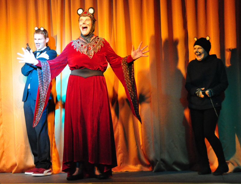 Ernie Bond Rat, Queen Rat and Wormtail